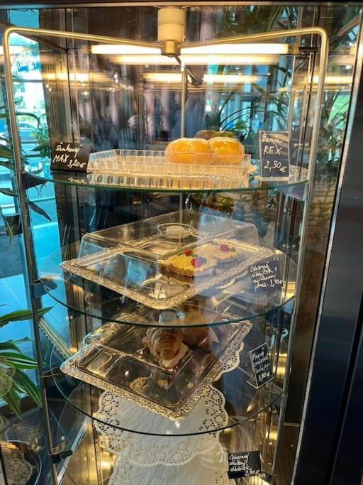 ברטיסלאבה 1St May Plaza מראה חיצוני תמונה